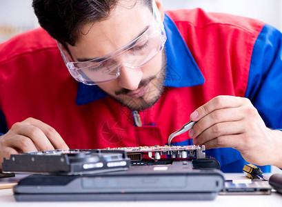 電子產(chǎn)品維修安裝 現(xiàn)代生活的隱形守護者